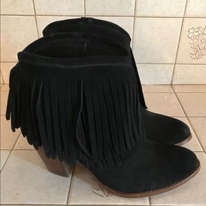 Frye Llana fringe short bootie. Size 8 1/2